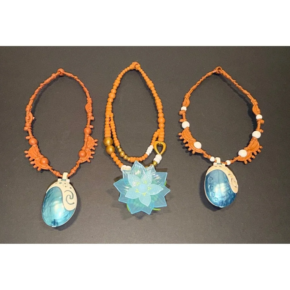Lot Disney Moana Heart of Te Fiti & Raya Kumandra Flower Light Up Toy‎ Necklace